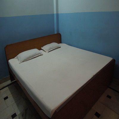 Krishnam Guest House Матхура Экстерьер фото